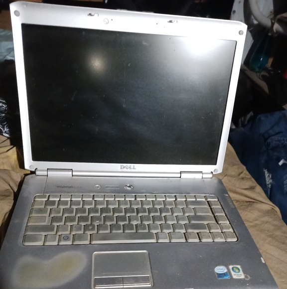 Labtop - Picture 2 of 2